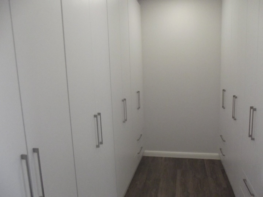 4 Bedroom Property for Sale in Flamingo Vlei Western Cape